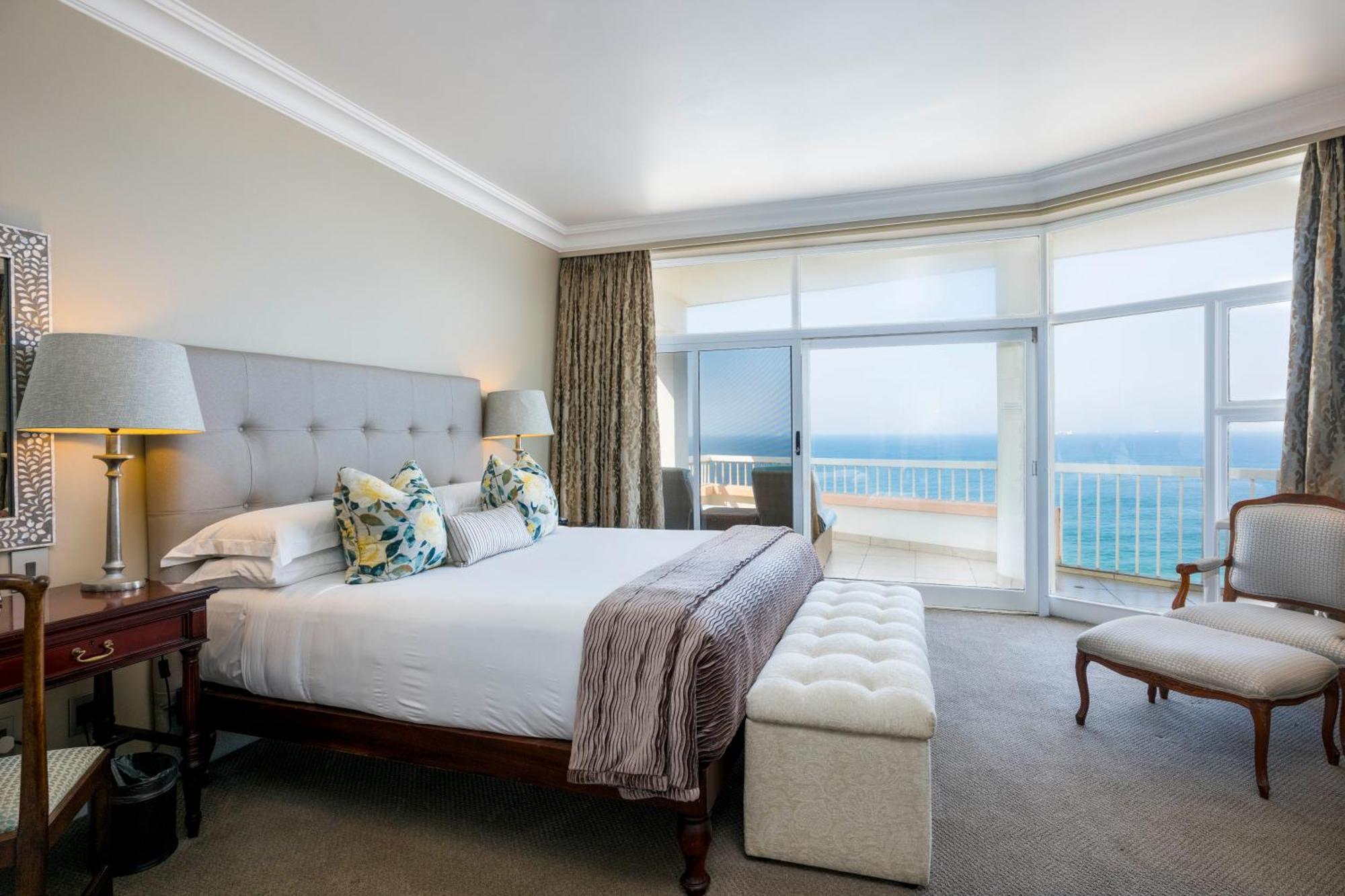 เบเวอร์ลี ฮิลล์ Hotel เดอร์บัน ภายนอก รูปภาพ A bedroom at the Oyster Box
