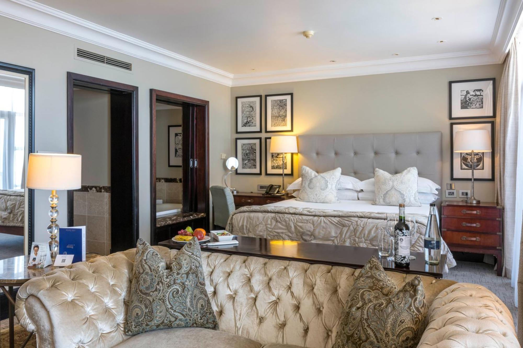 เบเวอร์ลี ฮิลล์ Hotel เดอร์บัน ภายนอก รูปภาพ A suite at the hotel