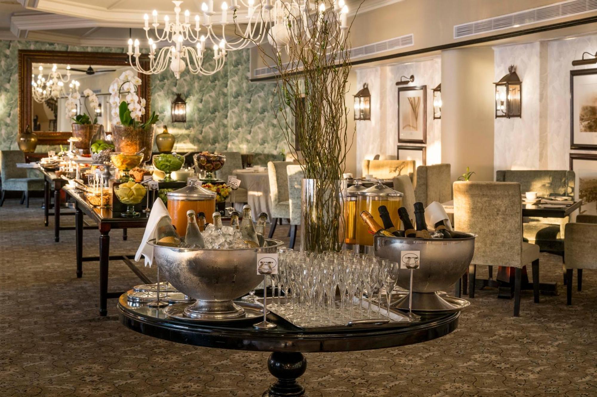 เบเวอร์ลี ฮิลล์ Hotel เดอร์บัน ภายนอก รูปภาพ The interior of the restaurant