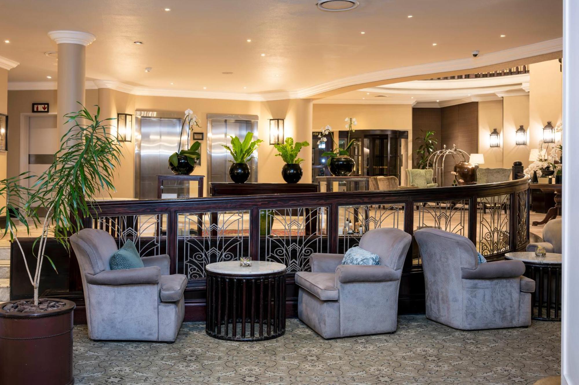เบเวอร์ลี ฮิลล์ Hotel เดอร์บัน ภายนอก รูปภาพ The lobby of the hotel